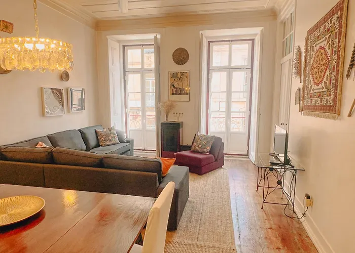 Santos Charming - In Tradional *