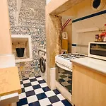 Santos Charming - In Tradional Lissabon