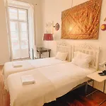 Santos Charming - In Tradional Apartment *